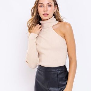 Le Lis One Shoulder Mock Neck Sweater